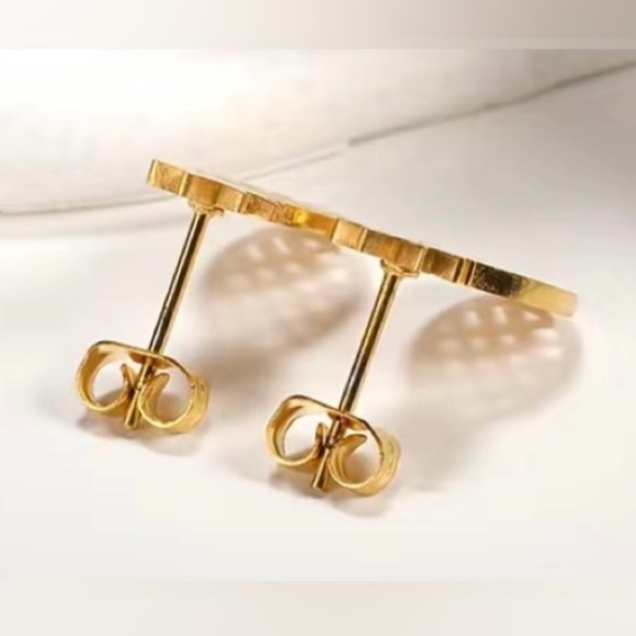 Pineapple Bundle of soap dish/jewelry dish and earring studs - Picture 7 of 11